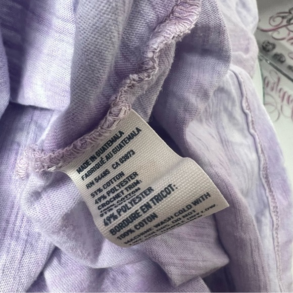 American eagle t-shirt, distressed, lilac with crochet, bottom, trim, pastel - Picture 3 of 6